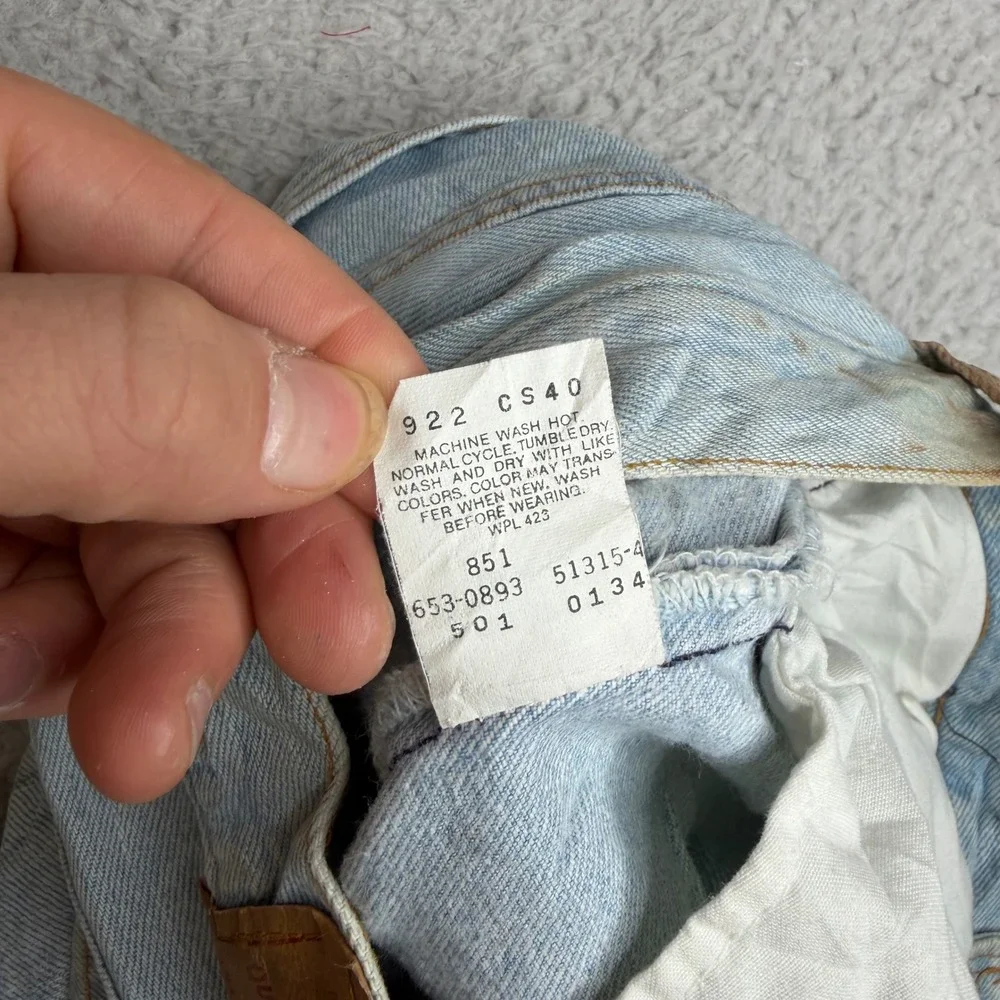 Vintage Levis 501xx Denim Jeans Made in USA Mens 33x30 (31x30) Button Fly